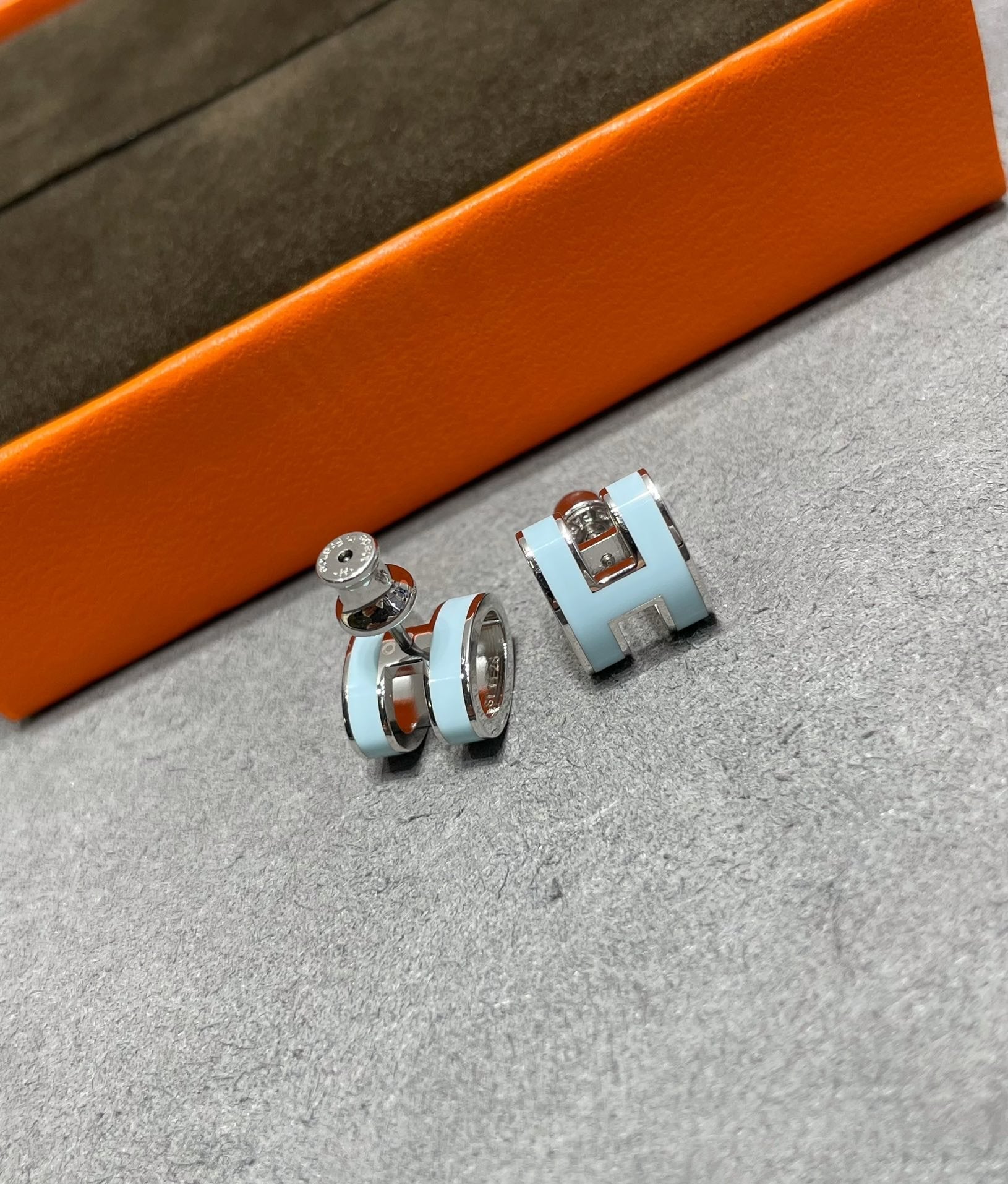 [TENDENCIAS] PENDIENTES POP H SKY BLUE