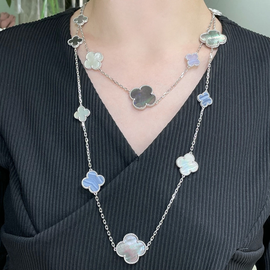 [TENDANCES] COLLIER EN ARGENT AVEC 16 MOTIFS DE CALCÉDOINE ET DE NACRE