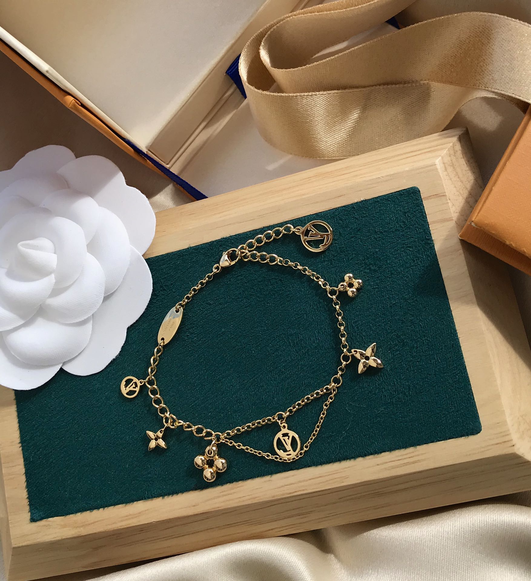 [TENDENCIAS] PULSERA DE MOP EN ORO ROSA FLORECIENTE