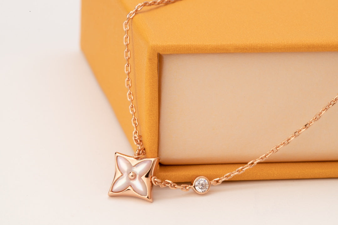 [TENDANCES] COLLIER STAR PINK MOP 1 DIAMANT OR ROSE