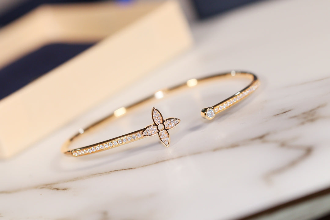 [TRENDS]IDYLLE GOLD OPEN BRACELET DIAMOND PAVED