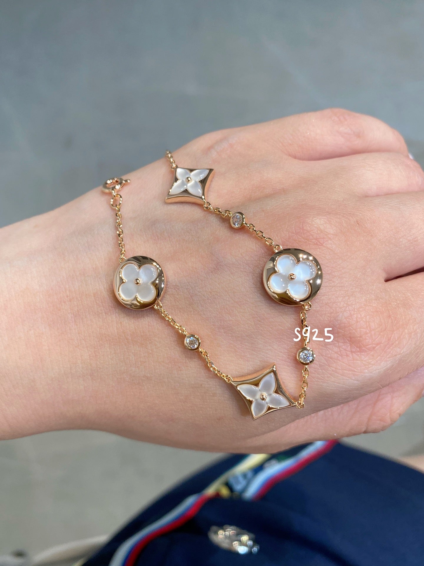 [TRENDS]STAR AND SUN 4 MOTIF WHITE MOP PINK GOLD BRACELET