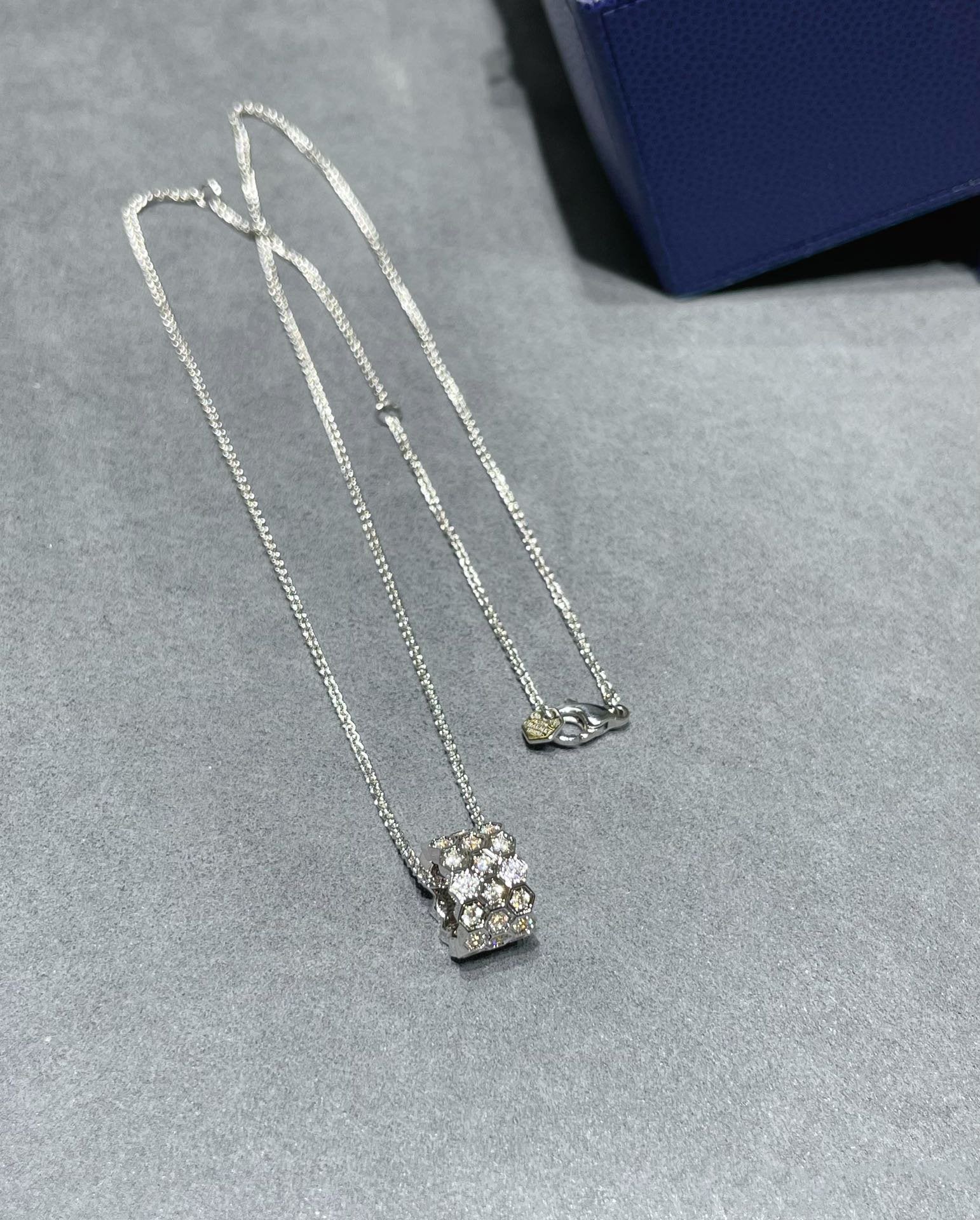 [TENDANCES] COLLIER 3 RANGS PAVÉ DE DIAMANTS BEE LOVE 