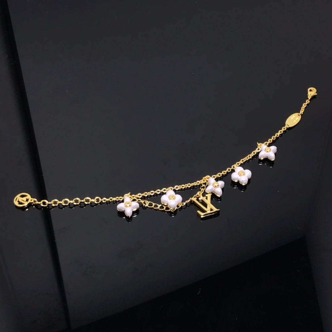 [TRENDS]LOGO 6 MOTIF STAR AND SUN GOLD BRACELET