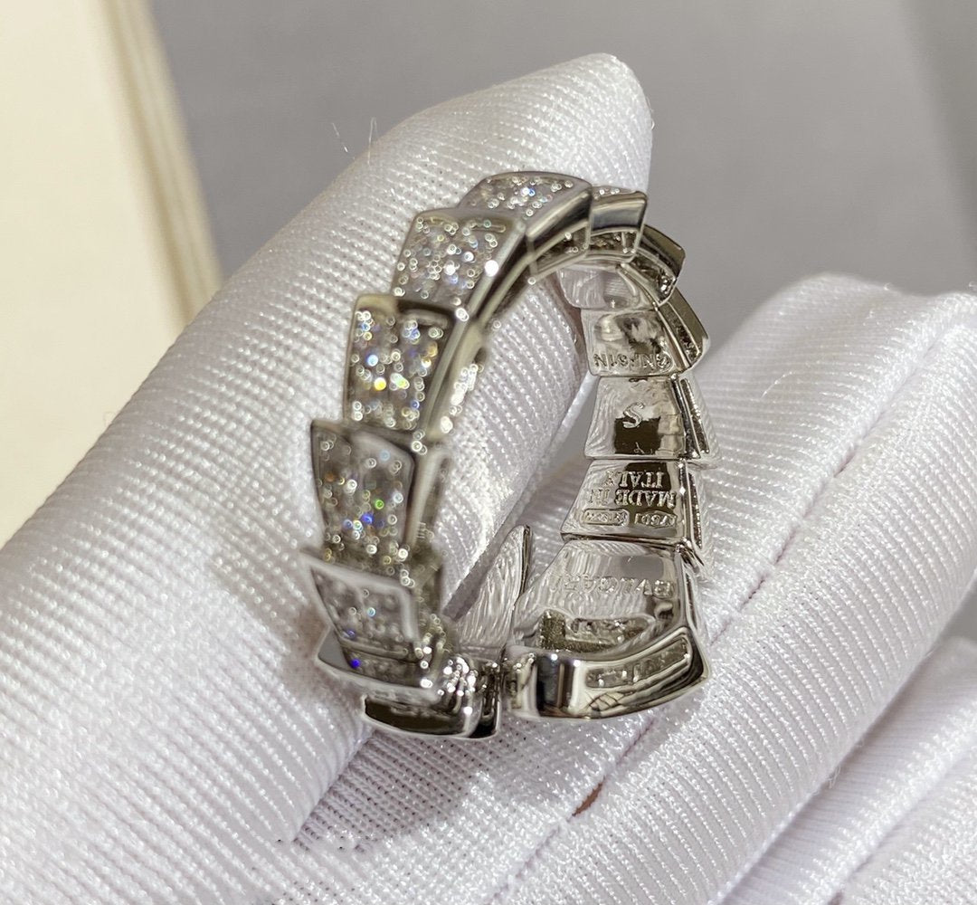 [TENDANCES] GRANDE BAGUE SERPENTI ARGENT PAVÉ DIAMANTS