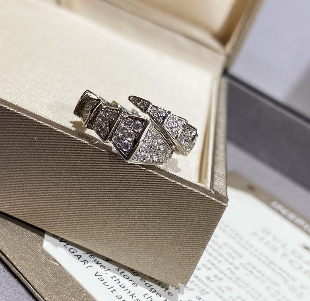 [TENDANCES] GRANDE BAGUE SERPENTI ARGENT PAVÉ DIAMANTS