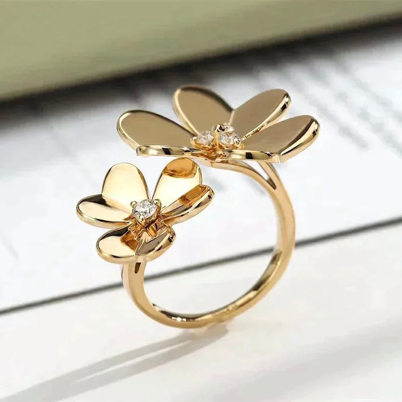 [TENDANCES] BAGUE EN OR ET DIAMANTS CLOVER COMOS