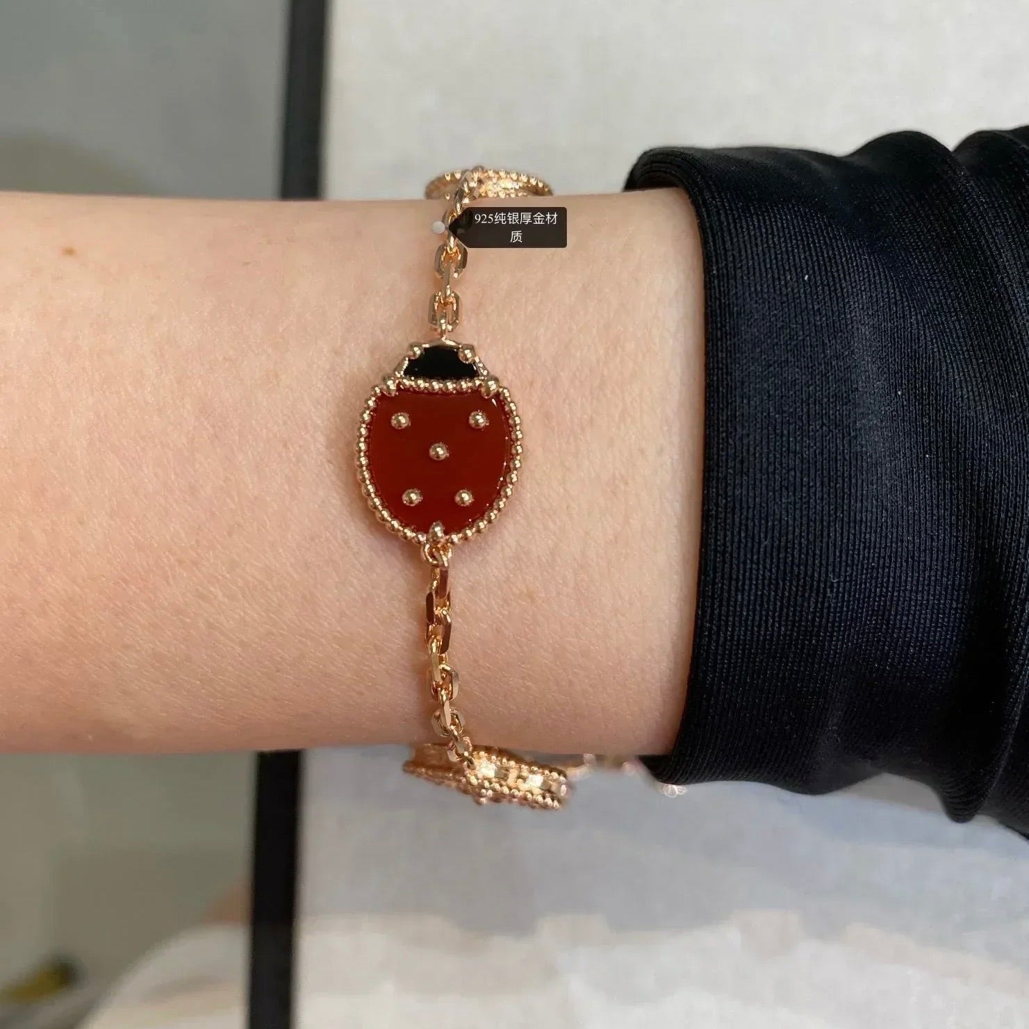 [TENDENCIAS]PULSERA CON 5 MOTIVOS LUCKY SPRING