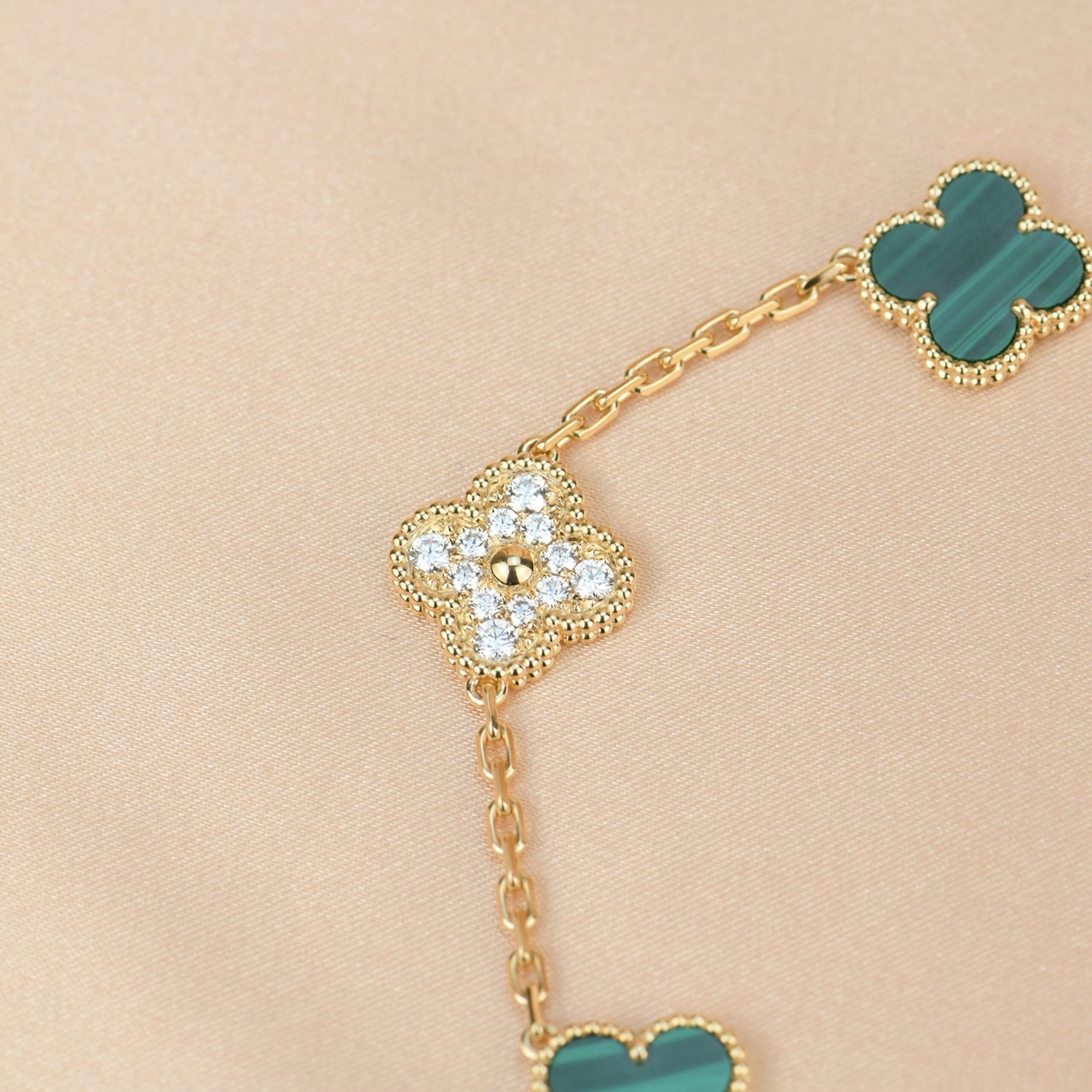 [TRENDS]CLOVER  5 MOTIF MALACHITE DIAMOND BRACELET