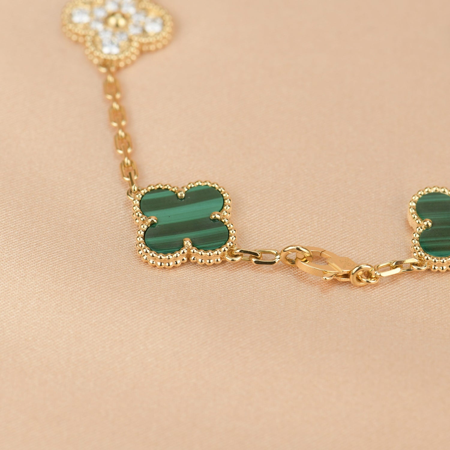 [TRENDS]CLOVER  5 MOTIF MALACHITE DIAMOND BRACELET