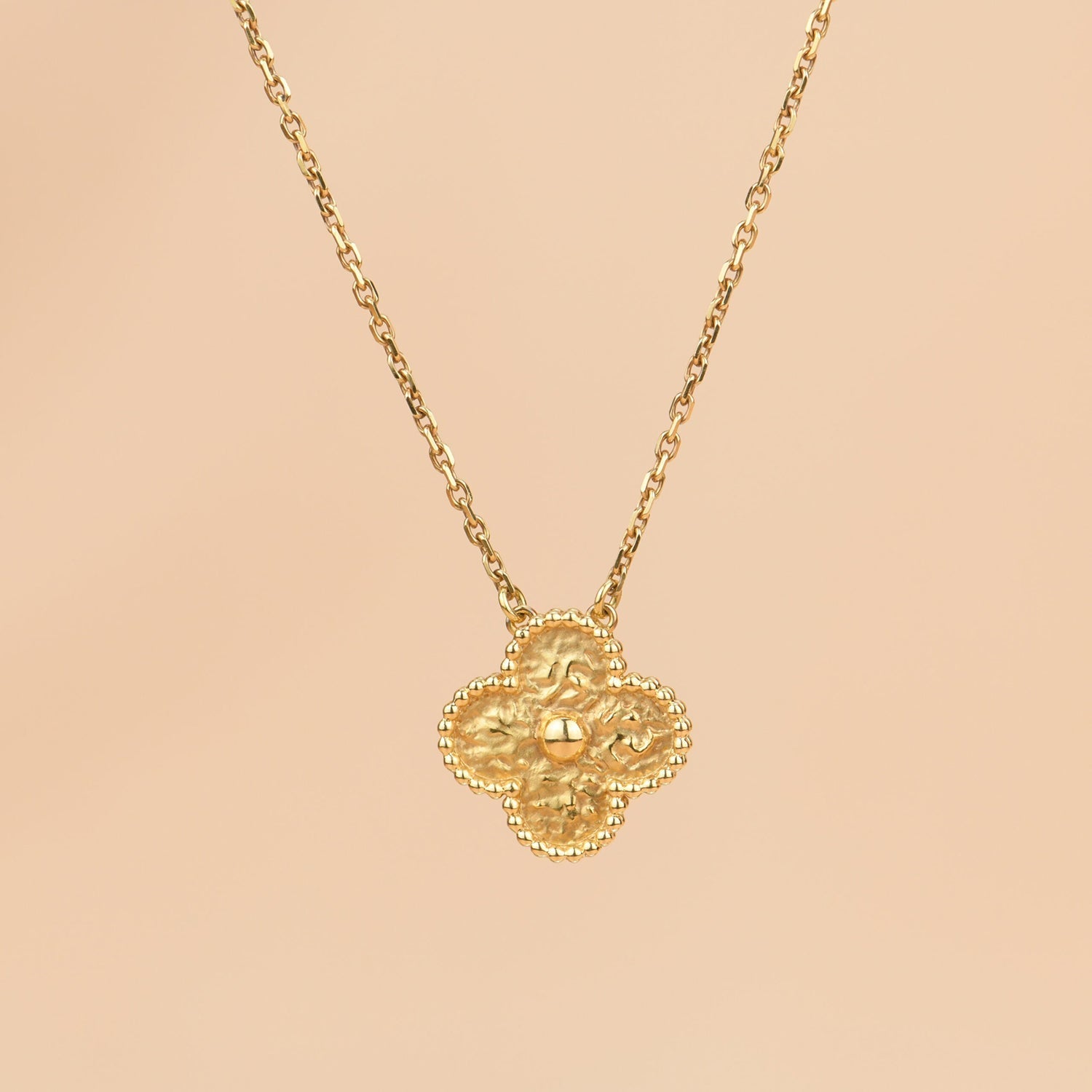 [TENDANCES] COLLIER BRONZANT CLOVER 15MM