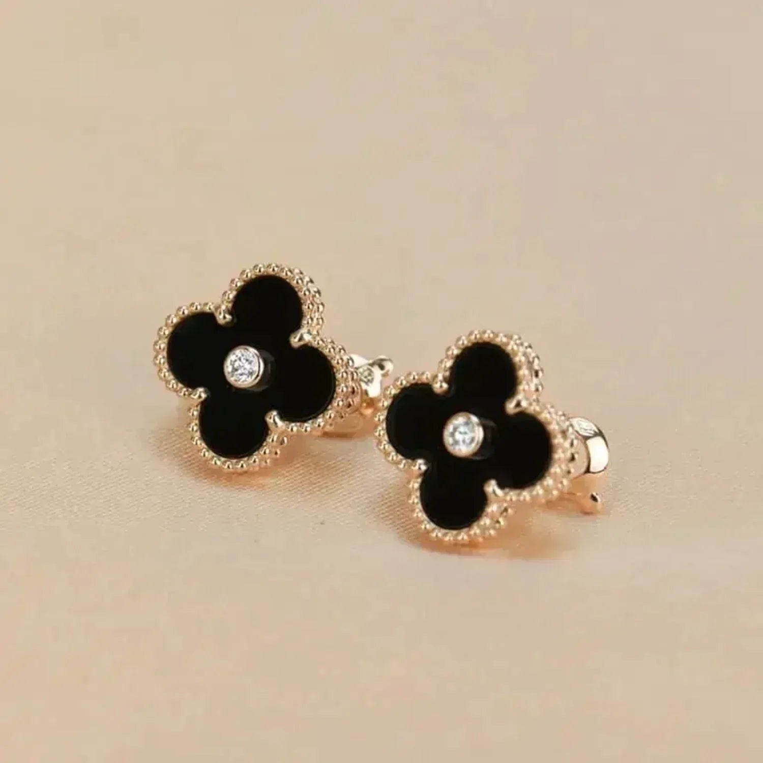 [TENDANCES]CLOVER MEDIUM 1 BOUCLES D'OREILLES ONYX DIAMANT