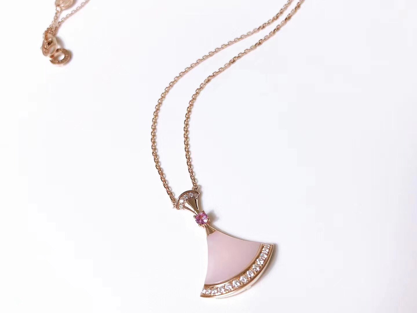 [TRENDS]DREAM NECKLACE PINK MOP DIAMOND