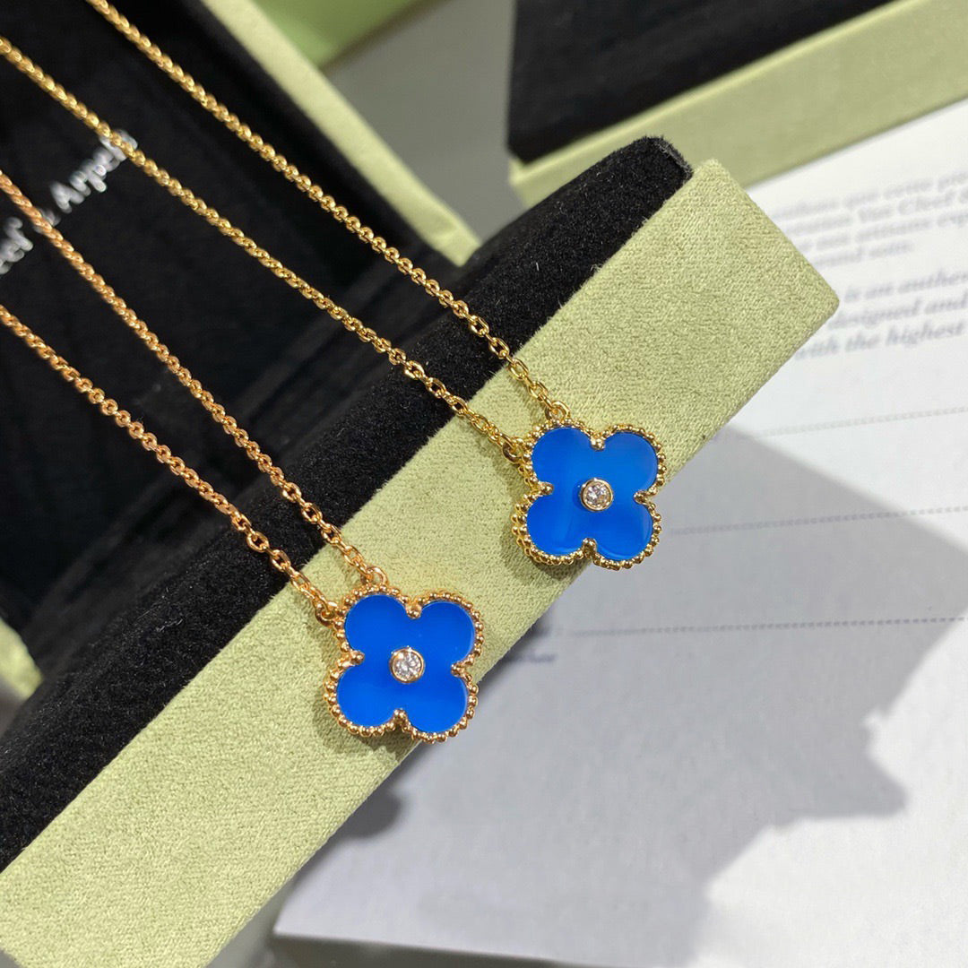 [TENDANCES] COLLIER CLOVER 15MM DIAMANT ET AGATE BLEUE