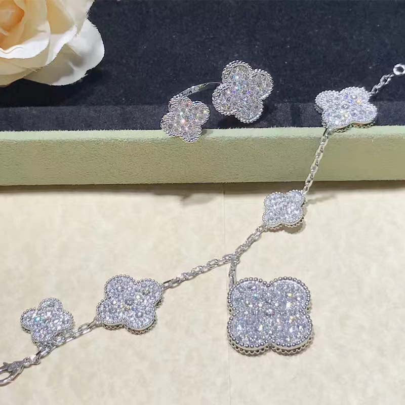 [TRENDS]CLOVER 6 MOTIFS SILVER DIAMOND BRACELET