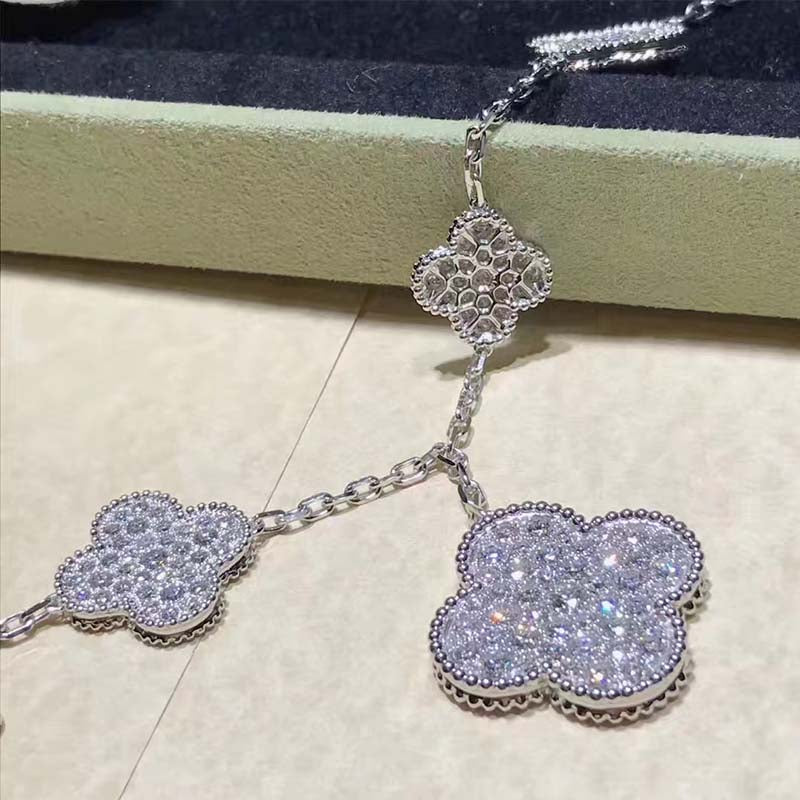 [TRENDS]CLOVER 6 MOTIFS SILVER DIAMOND BRACELET