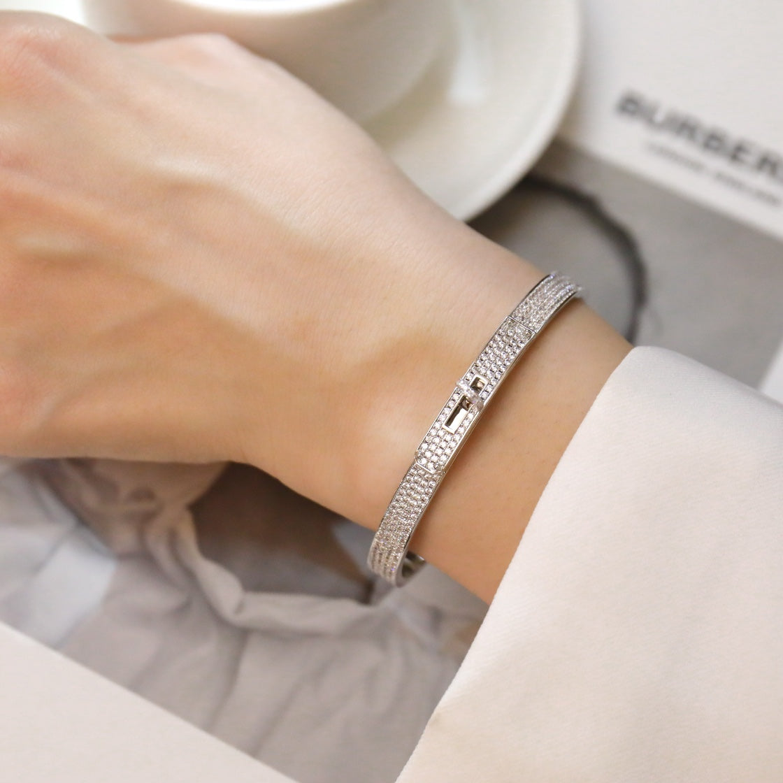 [TRENDS]KELLY BRACELET DIAMOND PAVED