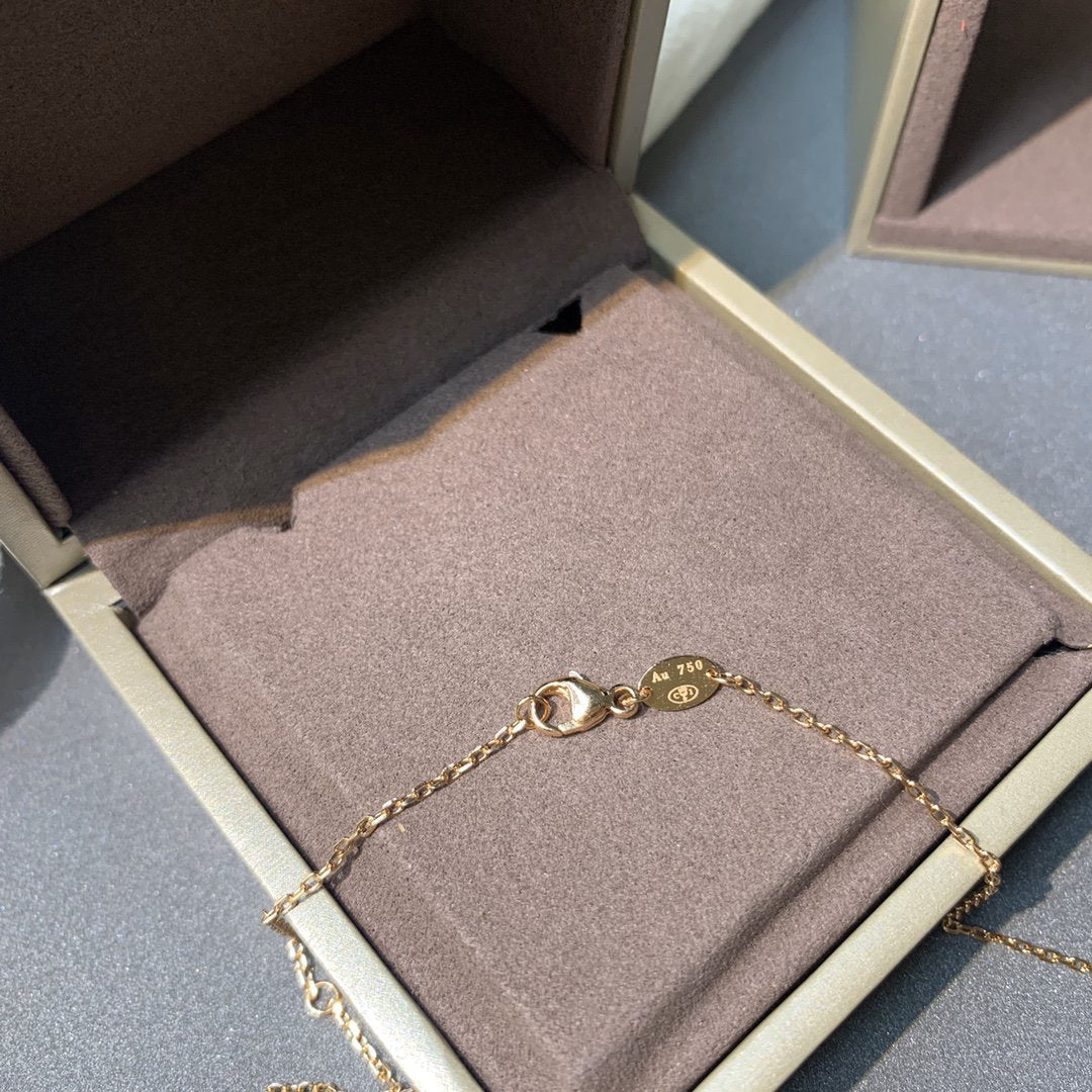 [TENDANCES]COLLIER JEUX DE DIAMANTS OR ROSE