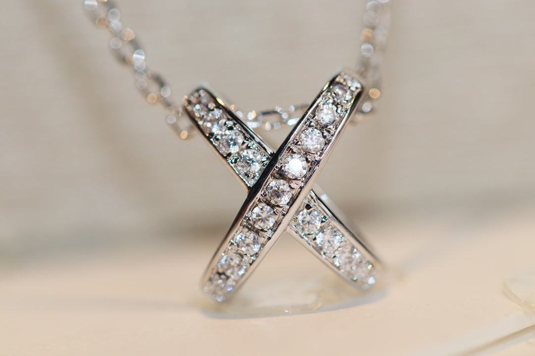 [TENDANCES]COLLIER JEUX DE DIAMANTS