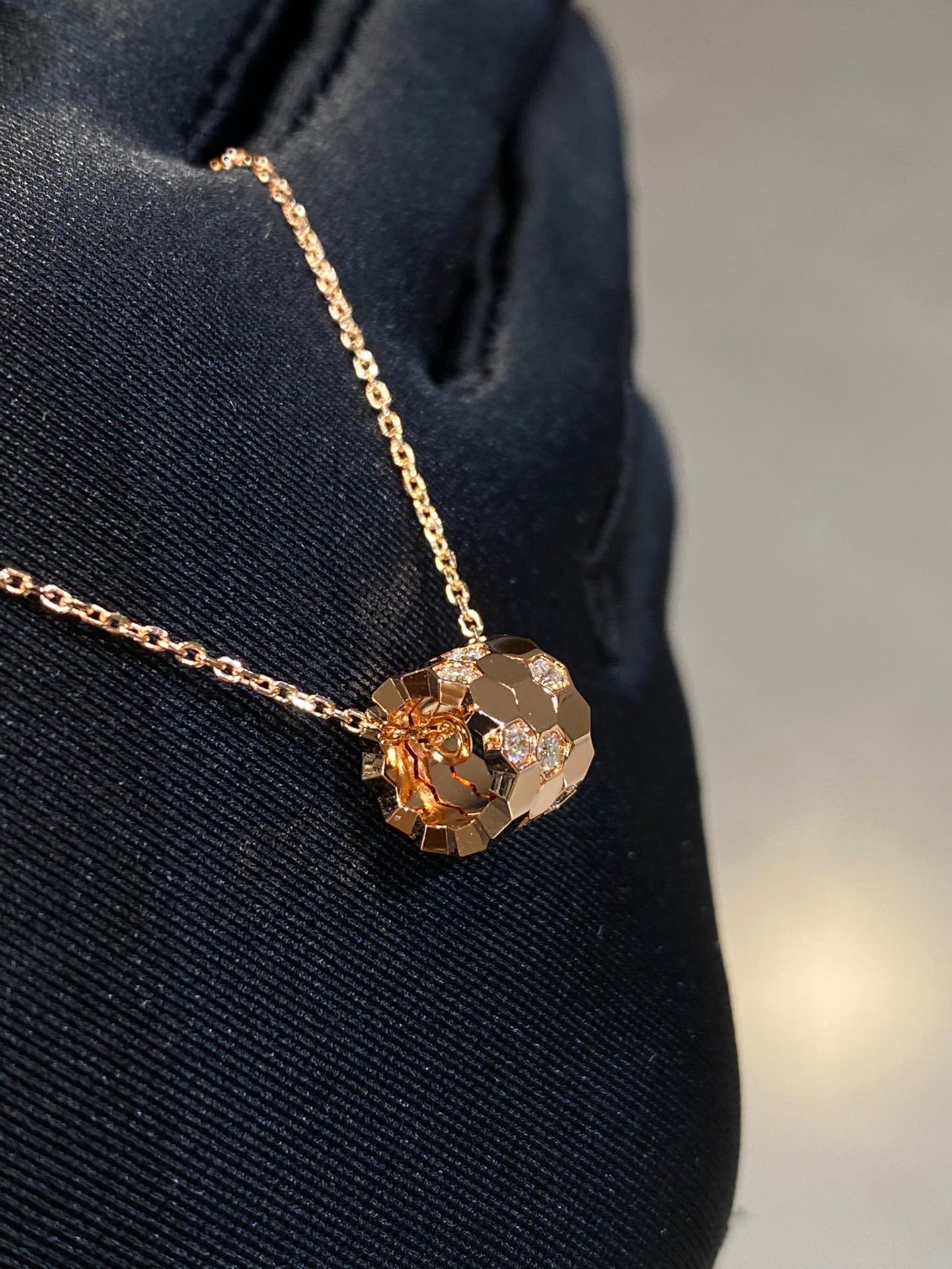 [TENDANCES] COLLIER BEE LOVE DIAMANT