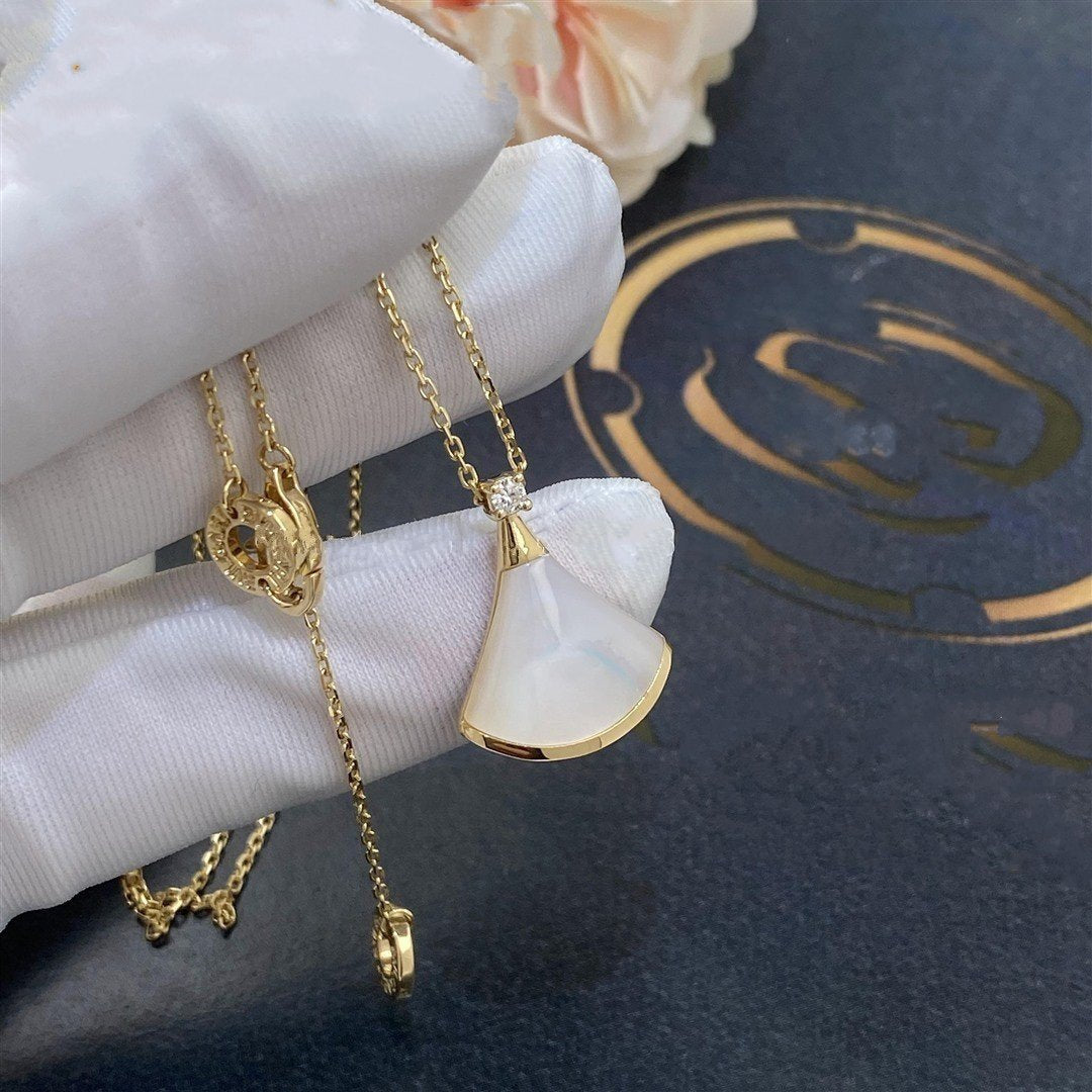 [TRENDS]DREAM NECKLACE WHITE MOP GOLD 1 DIAMOND