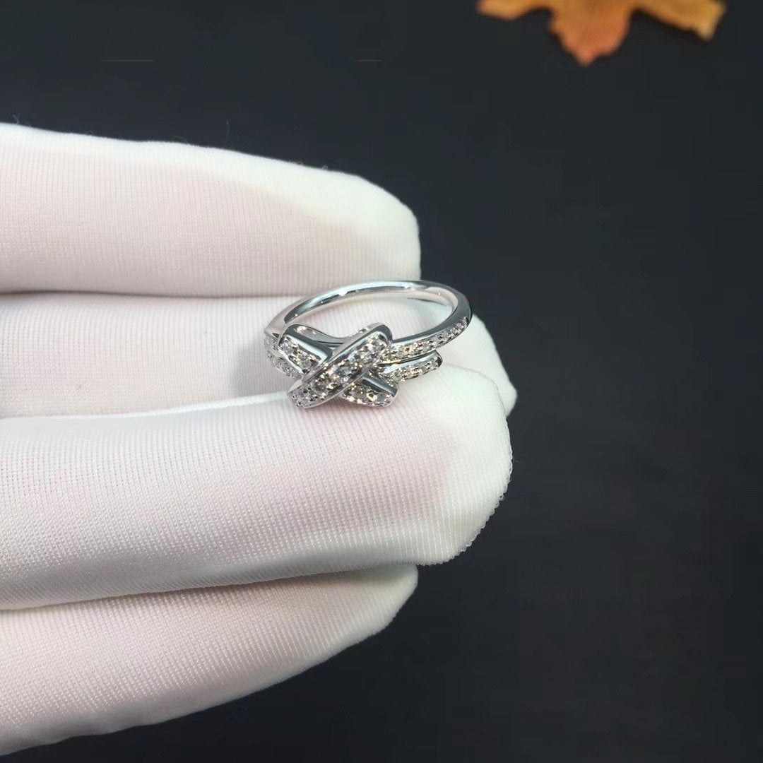 [TENDENCIAS]ANILLO JEUX DE PLATA CON DIAMANTES