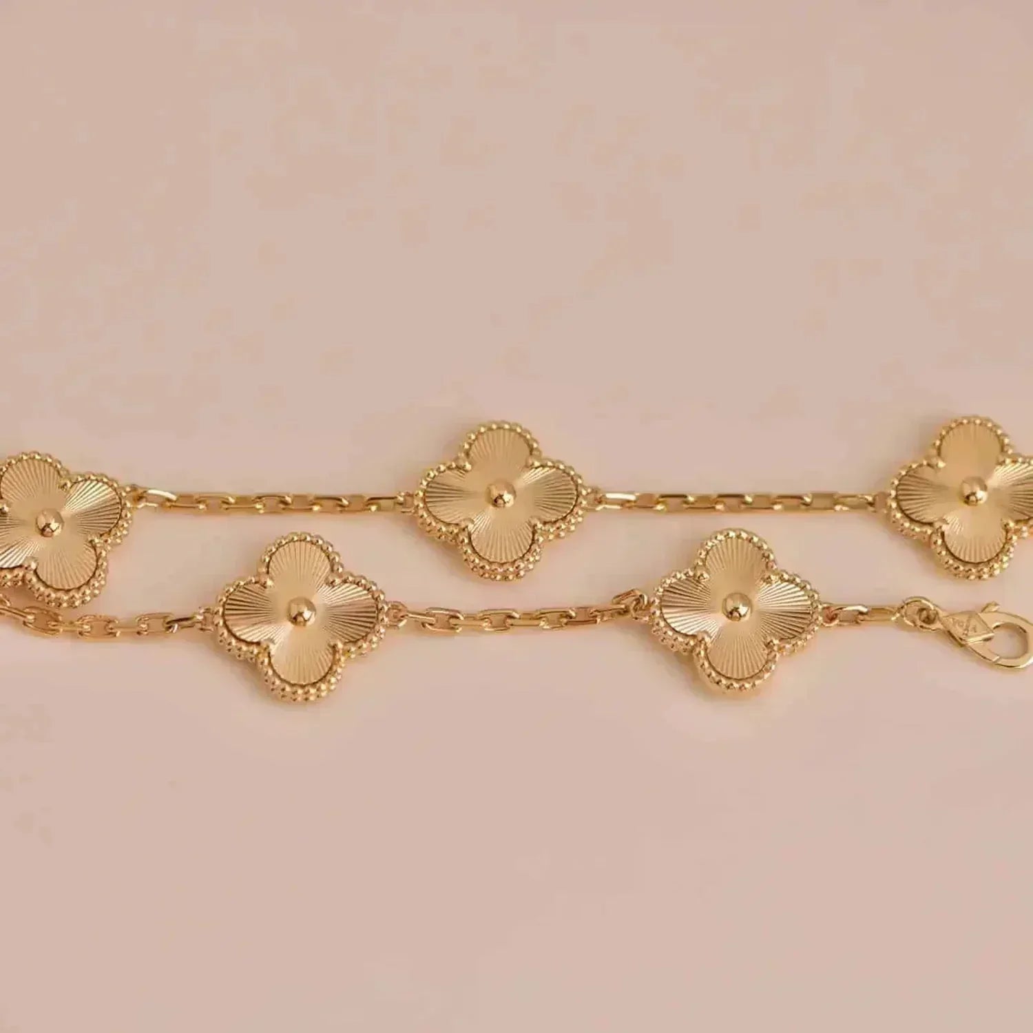 [TENDANCES]BRACELET LASER TRÈFLE 5 FLEURS 