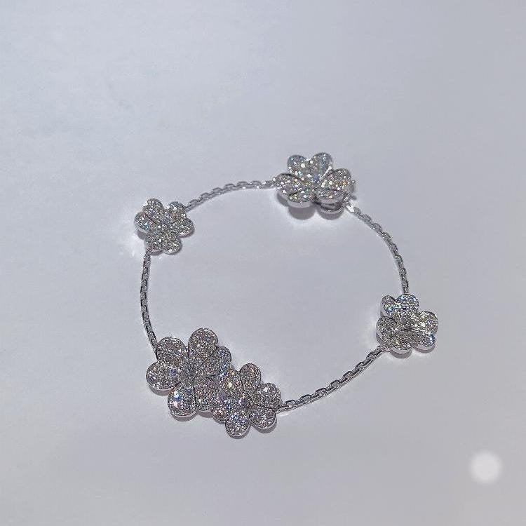 [TRENDS]FRIVOLE SILVER 5 FLOWERS BRACELET