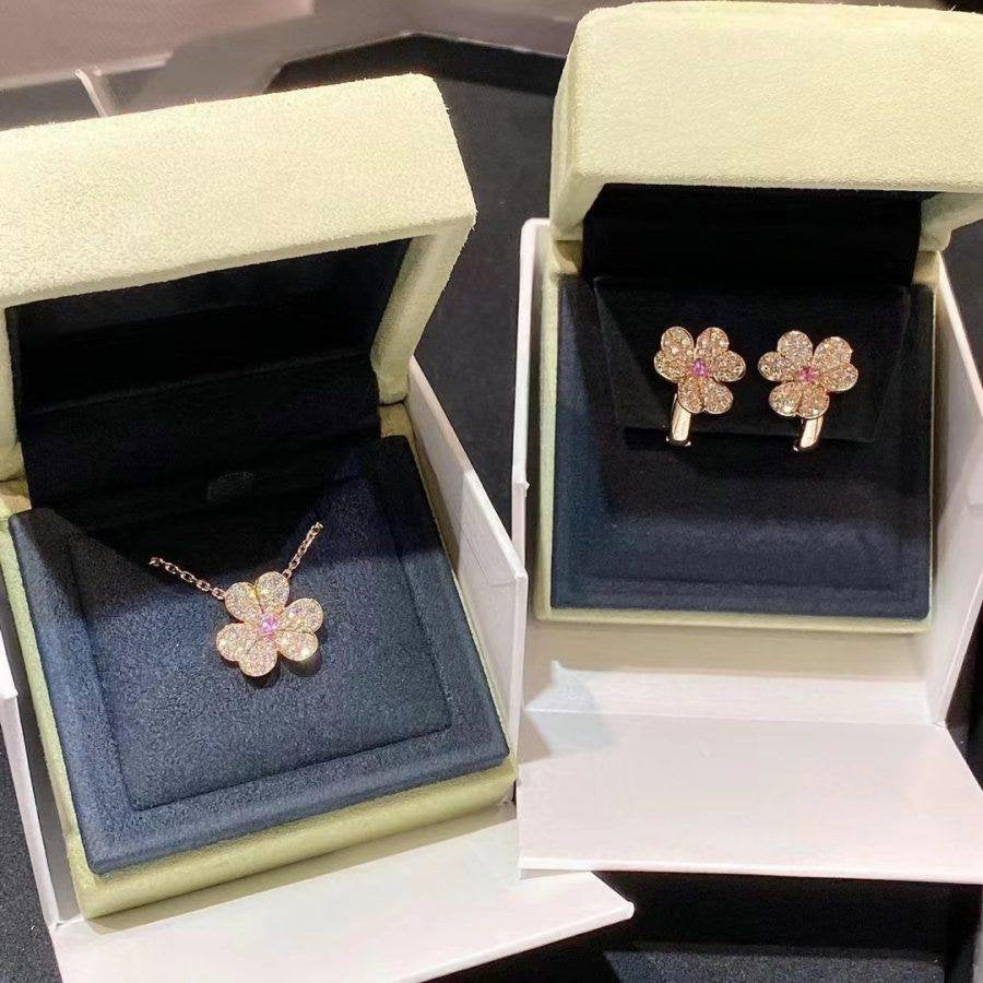 [TRENDS]FRIVOLE PINK GOLD FLOWER DIAMOND EARRINGS