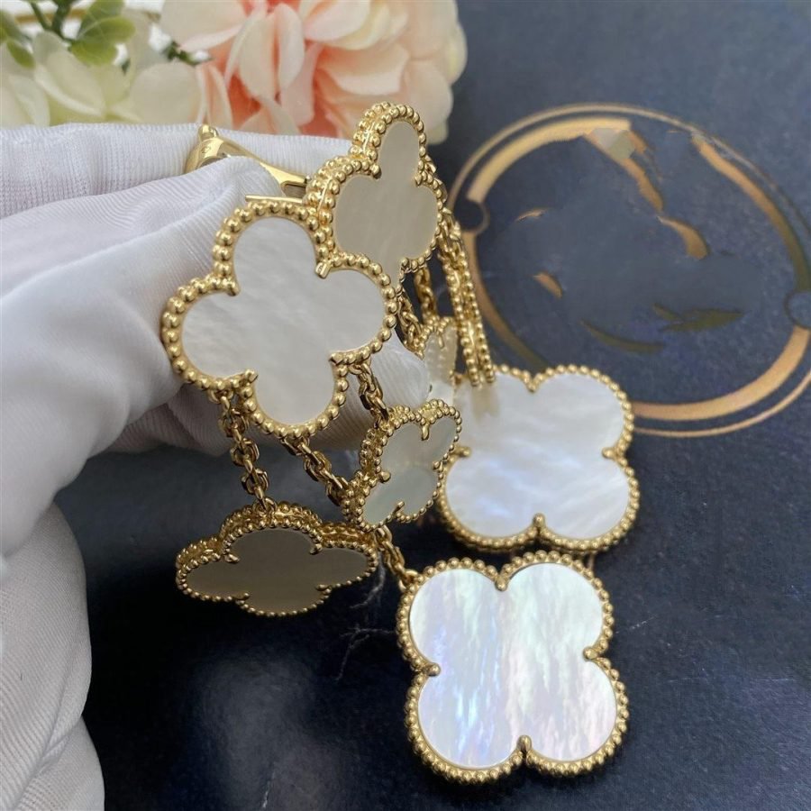 [TRENDS]CLOVER EARRINGS WHITE MOP 4 MOTIFS GOLD