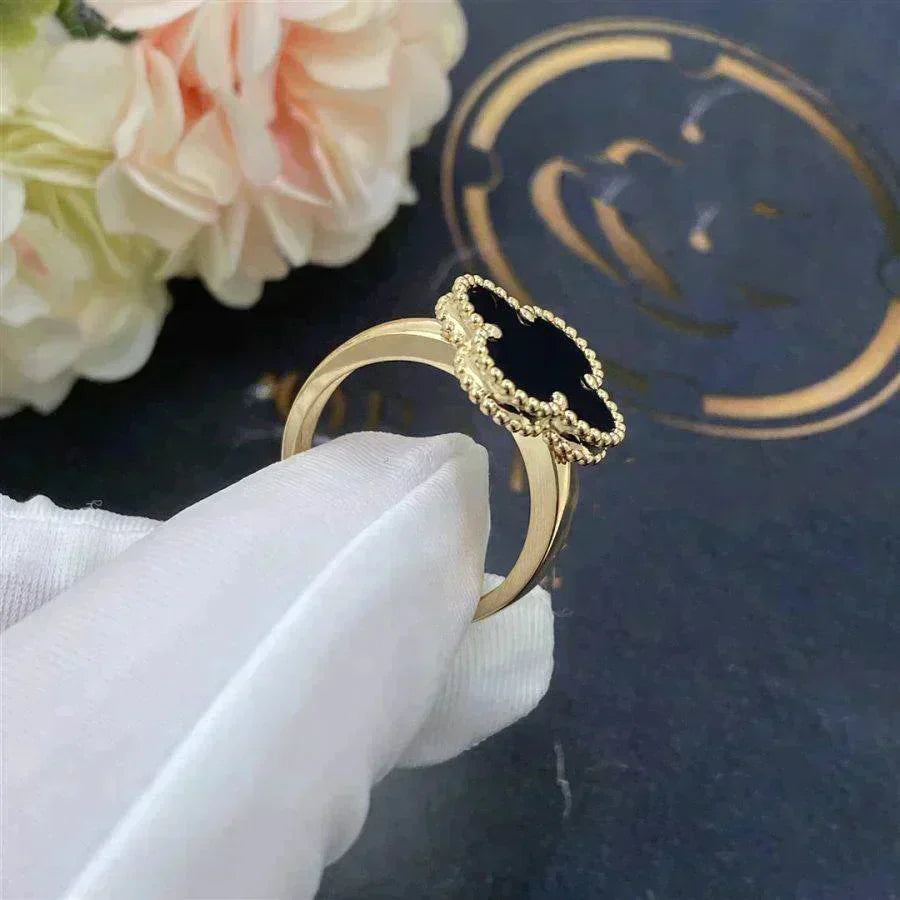 [TRENDS]CLOVER ONYX RING