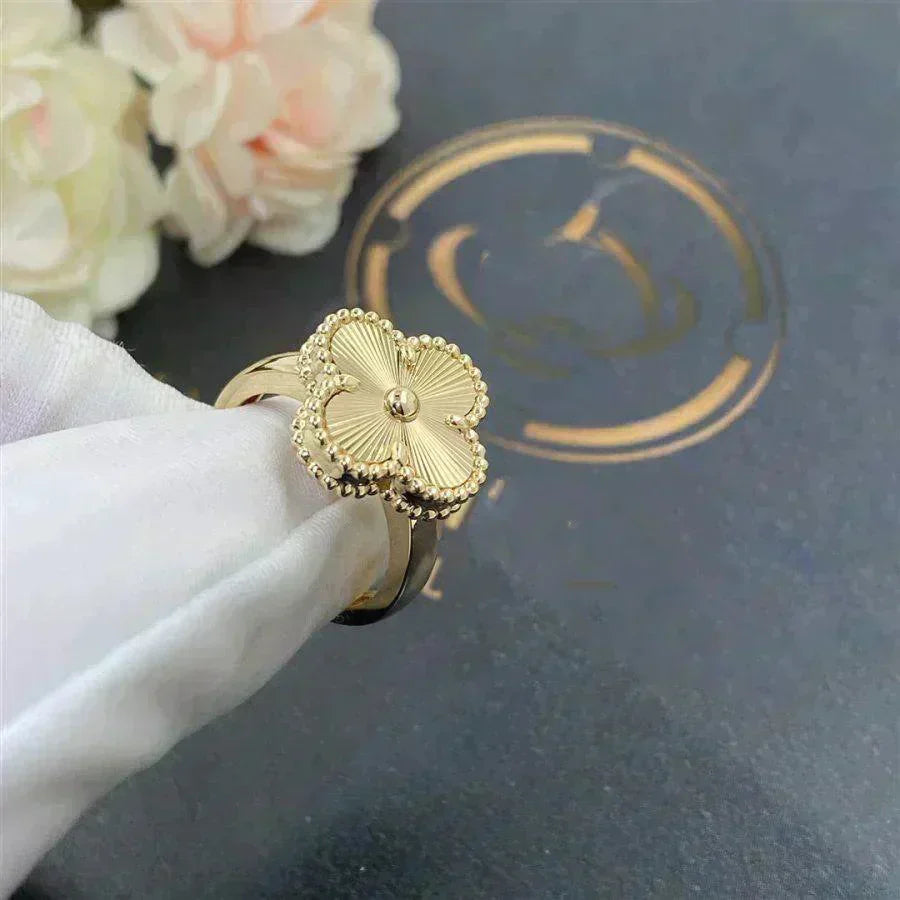 [TENDENCIAS] ANILLO ORO TRÉBOL