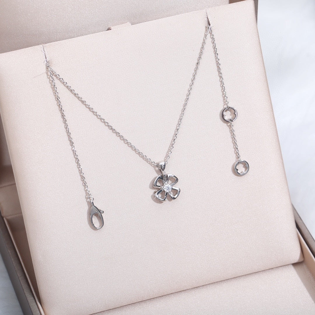 [TRENDS]FIOREVER NECKLACE DIAMOND CENTER