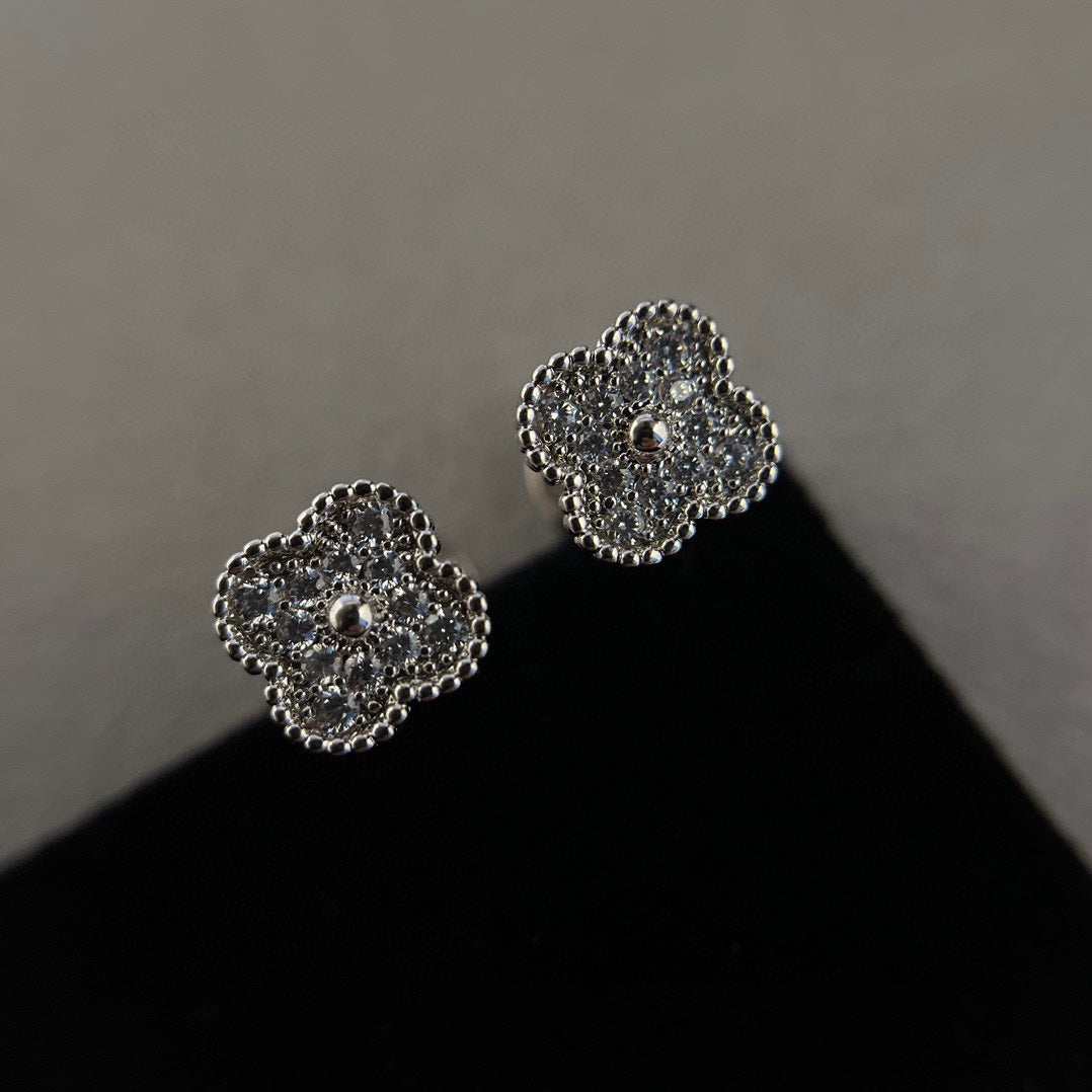 [TENDANCES] BOUCLES D'OREILLES CLOVER MINI DIAMOND