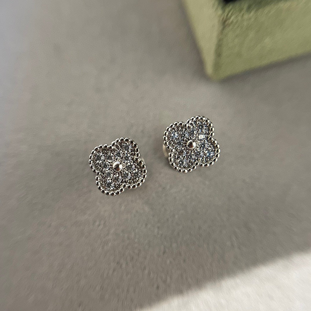 [TENDANCES] BOUCLES D'OREILLES CLOVER MINI DIAMOND